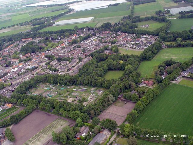 de voetbalvelden van de "Lepelstraatse Boys".