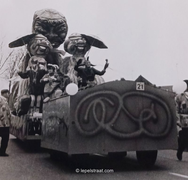 optocht met prinsen wagen op de kladde prins gerrit 1