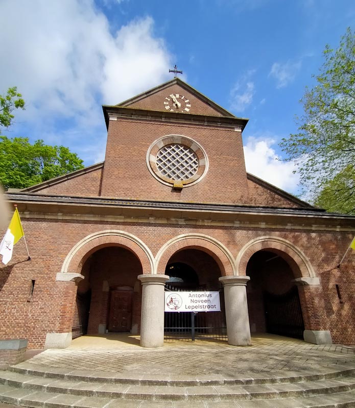 de kerk van Lepelstraat