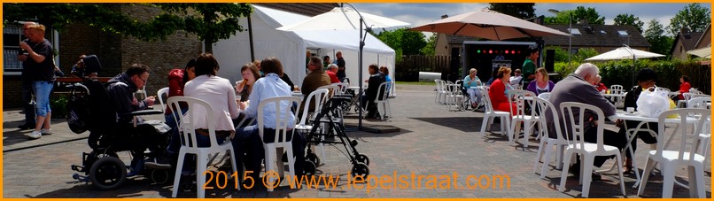 Weer volop gezelligheid op de Lepelstraatse Braderie en Kermis impressie met foto's 