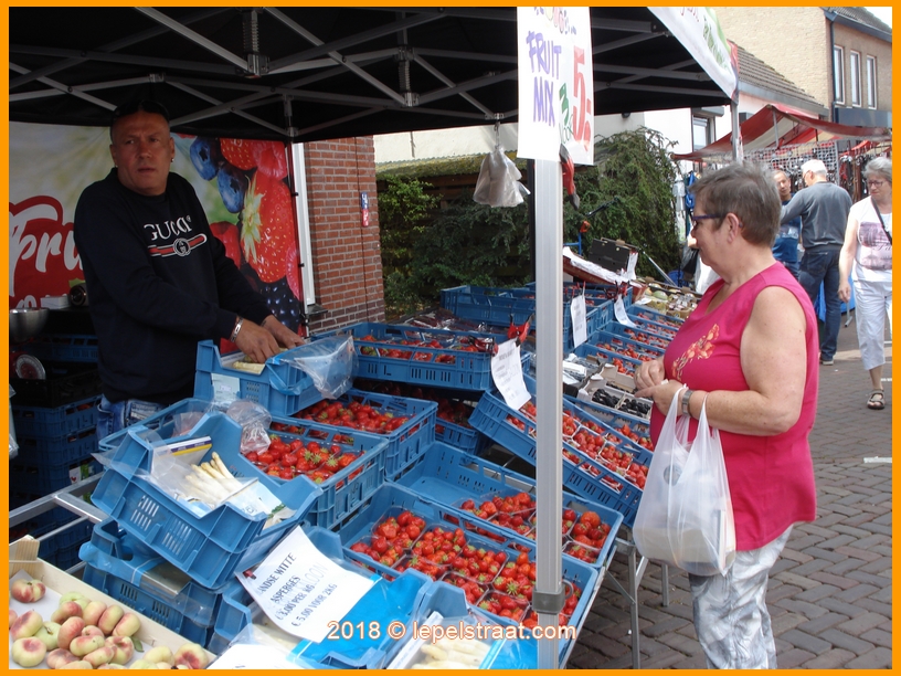 kraam huren op de braderie in Lepelstraat