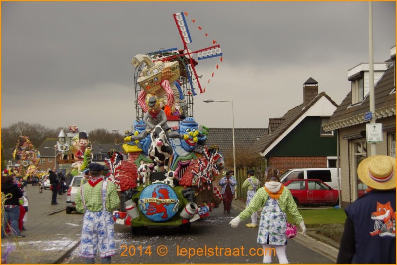 lepelstraatoptocht2014011.jpg