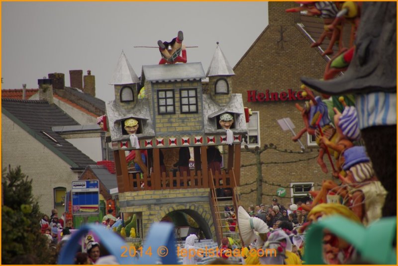 lepelstraatoptocht2014033.jpg