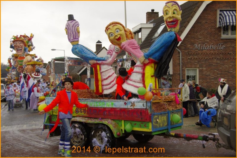 lepelstraatoptocht2014083.jpg
