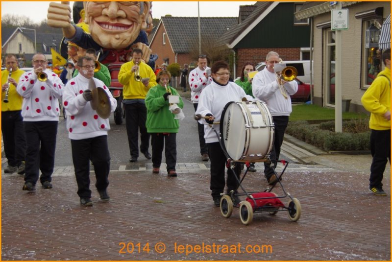 lepelstraatoptocht2014118.jpg