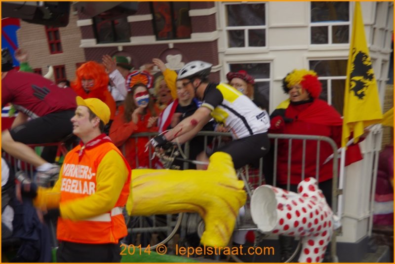 lepelstraatoptocht2014123.jpg