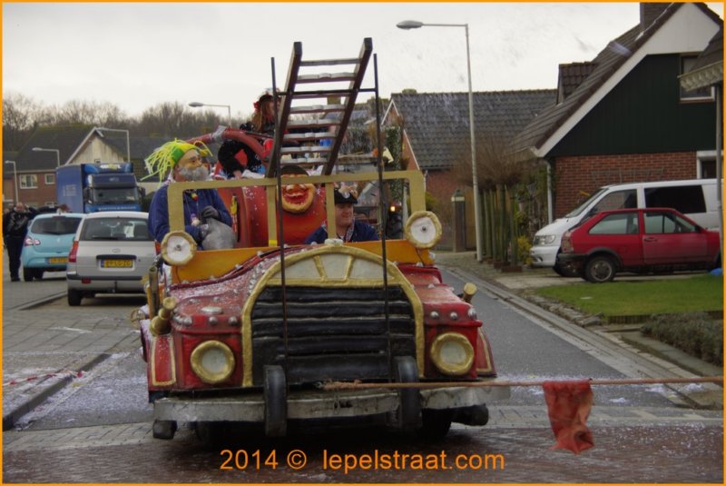 lepelstraatoptocht2014125.jpg