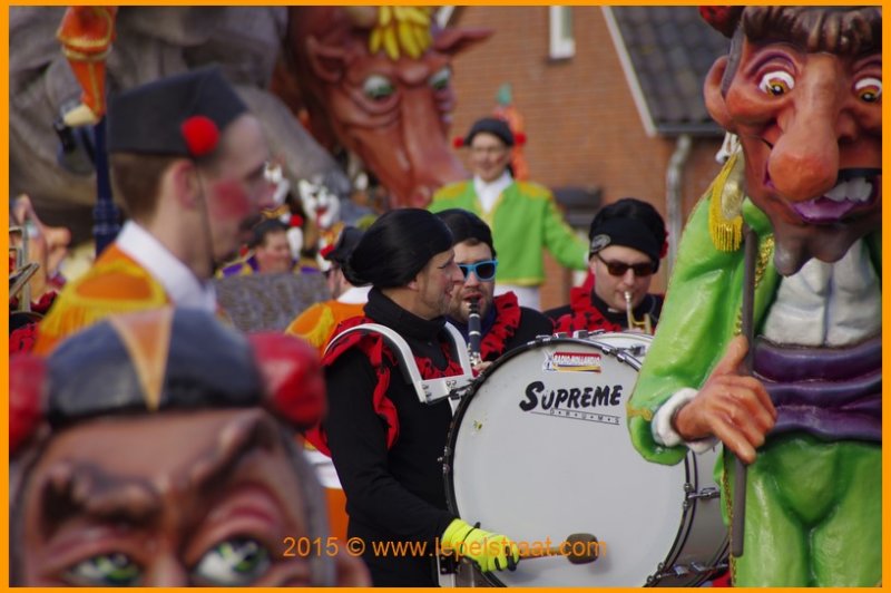 carnavaloptocht2015053.jpg