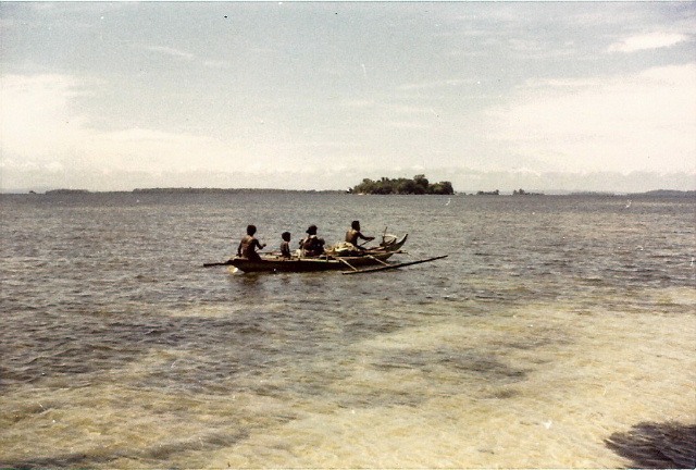 Nieuw-Guinea-prauw-bootje.