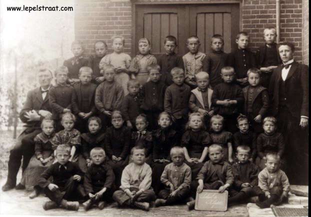 Klassefoto rond 1900 gemaakt op de Kladde